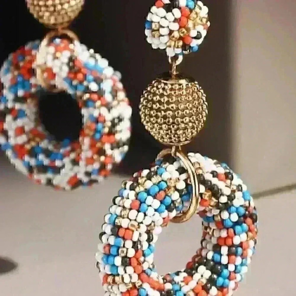 Seed‎ Bead Circle Earrings - Picture 2 of 3